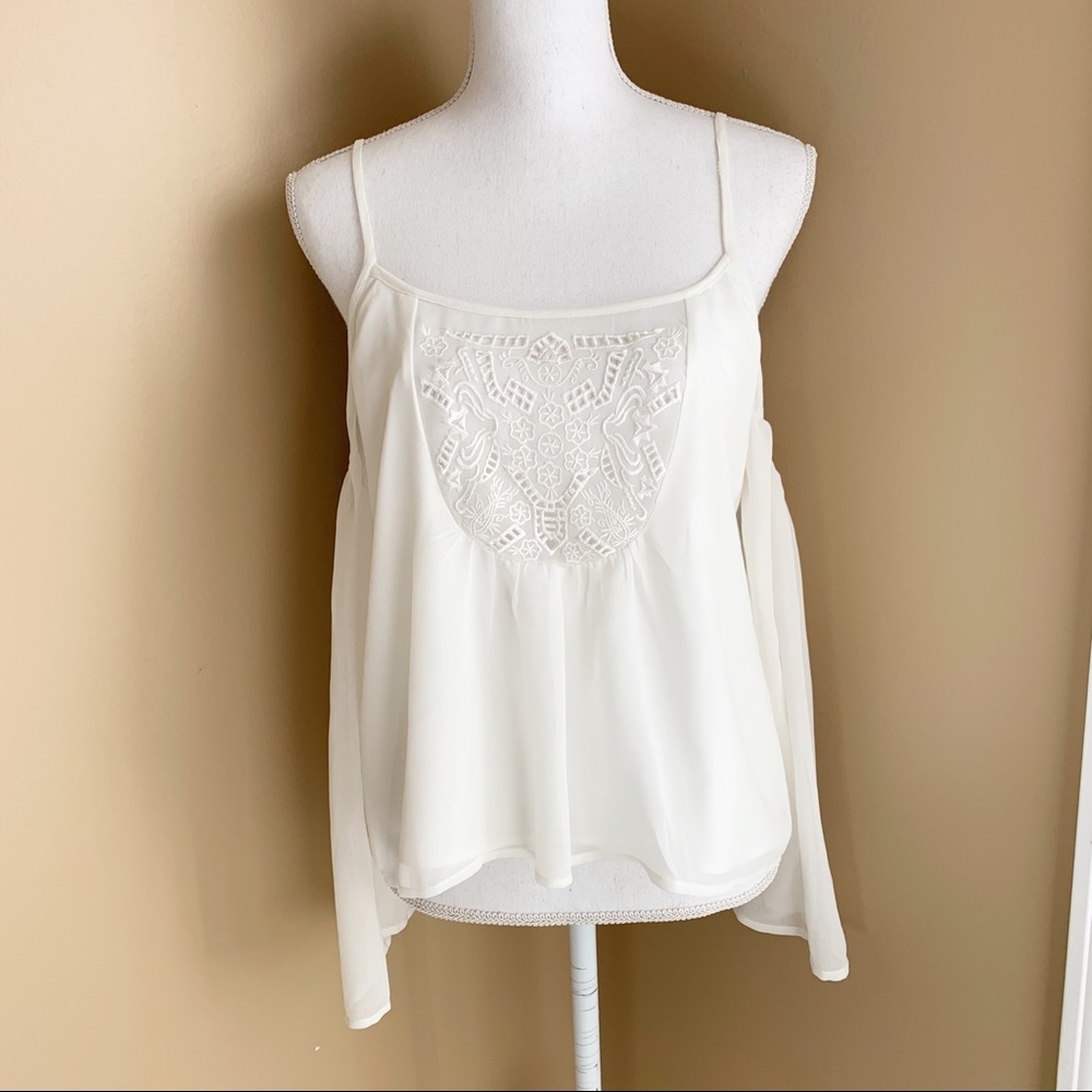 Lovers + Friends Coastal Love white cold shoulder - Picture 2 of 8